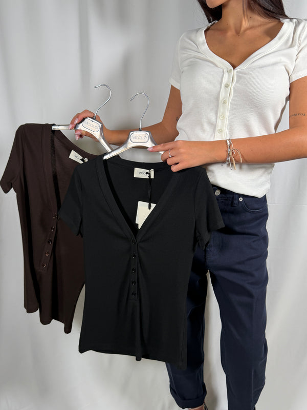 T-shirt scollo a V serafino Burro - UAC0046 Vicolo