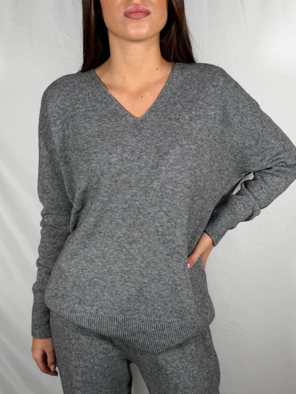 Completo in maglia scollo aV - HaveOne HNCR013