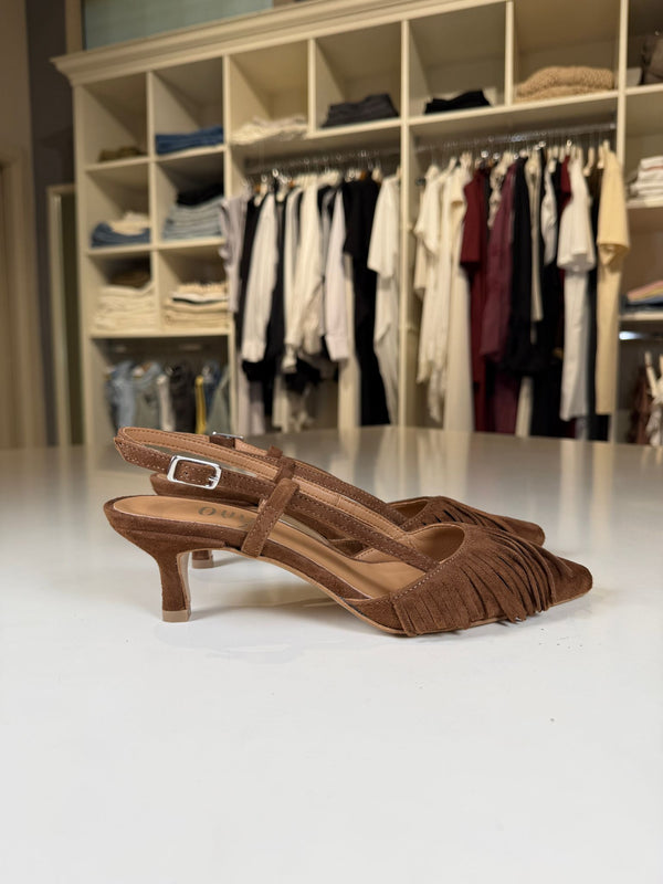 Slingback in camoscio marrone con frange
