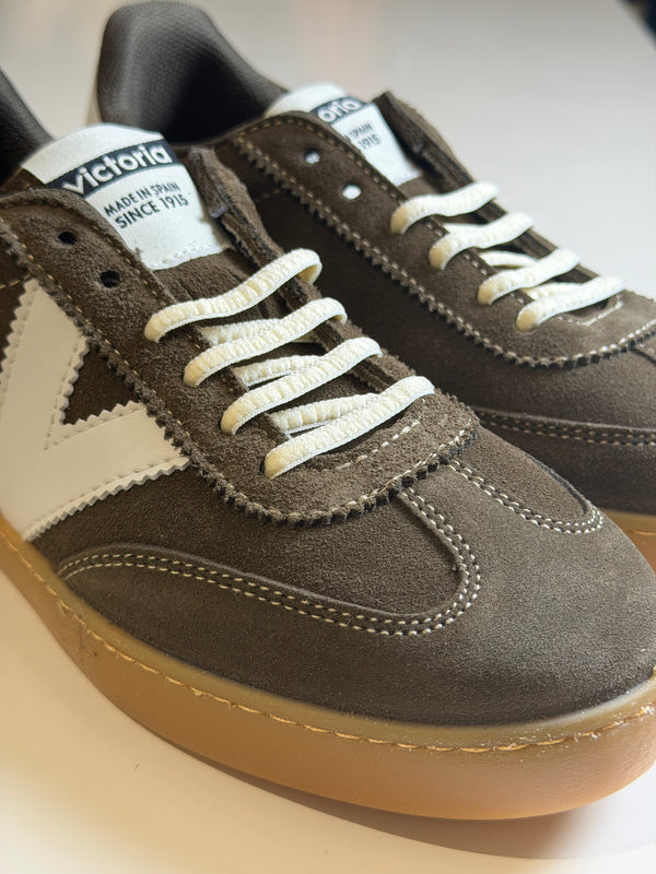 sneaker Victoria verde salvia