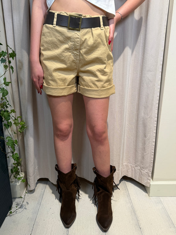 Bermuda shorts please ART. D0JECV9CCC
