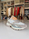 Sneakers Victoria beige modello running