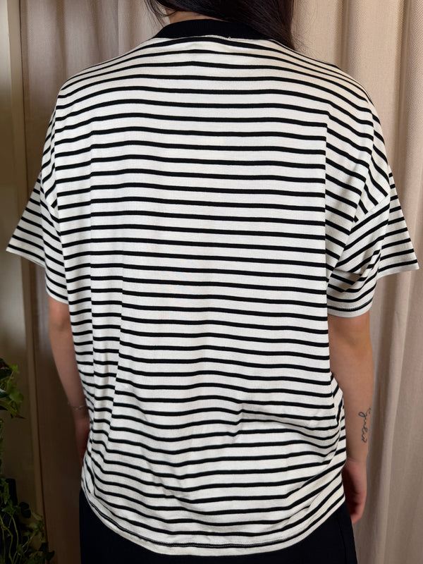 T-shirt con scritta RAB0974