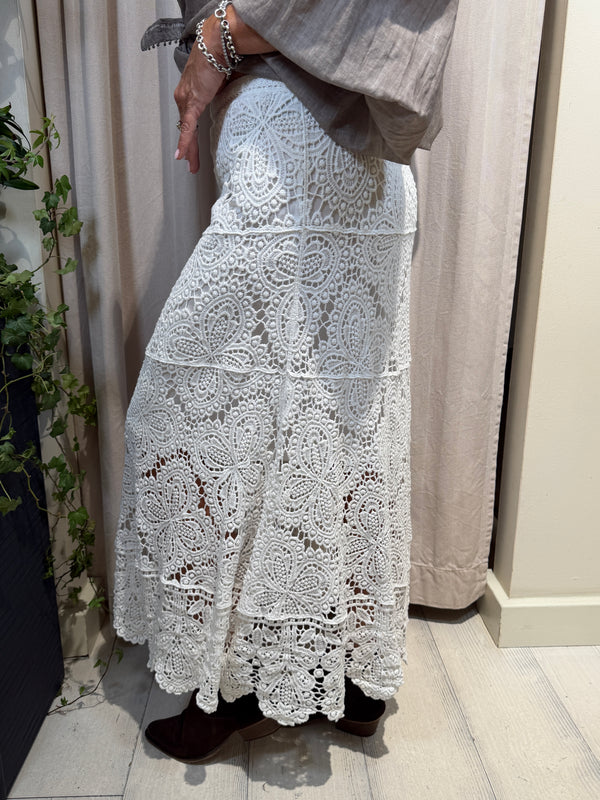 Gonna in pizzo ART. GVV-Q164