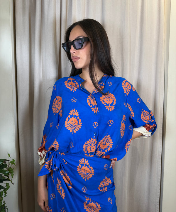 Camicia over fantasia bluette e arancio Art. CMA-Q431